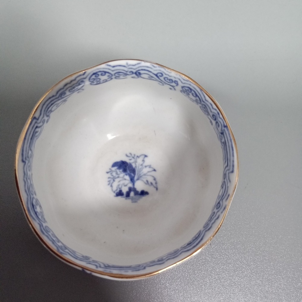 Royal Albert Crown China Blue Willowβ Tea Bowl Gold Trim Made in England Vintage